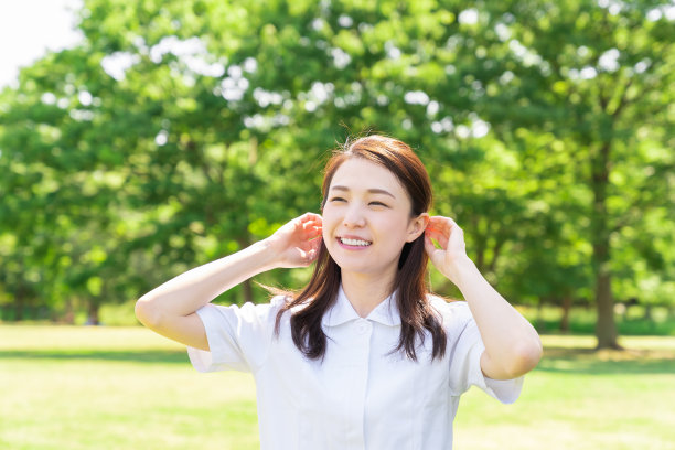 亚洲的微笑护士，户外图片下载