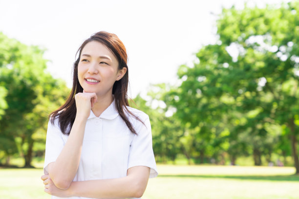 亚洲的微笑护士，户外图片下载