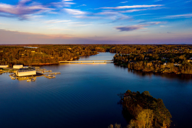 北卡罗莱纳州山核桃桥127号高速路图片下载