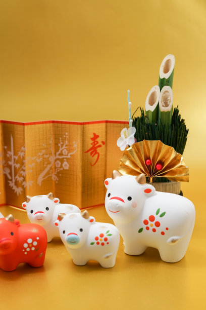 牛年贺卡，新年材料(2021年新年生肖)图片下载