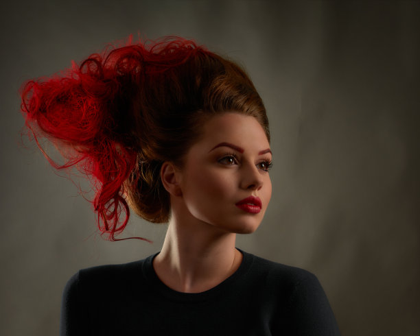 豪华奢侈的发型图片下载