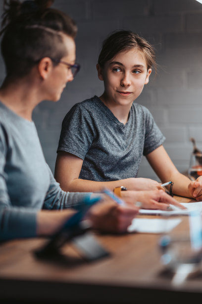 冠状病毒时代的在家教育图片下载