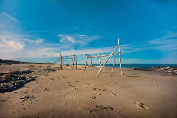 海滩上的小屋图片下载