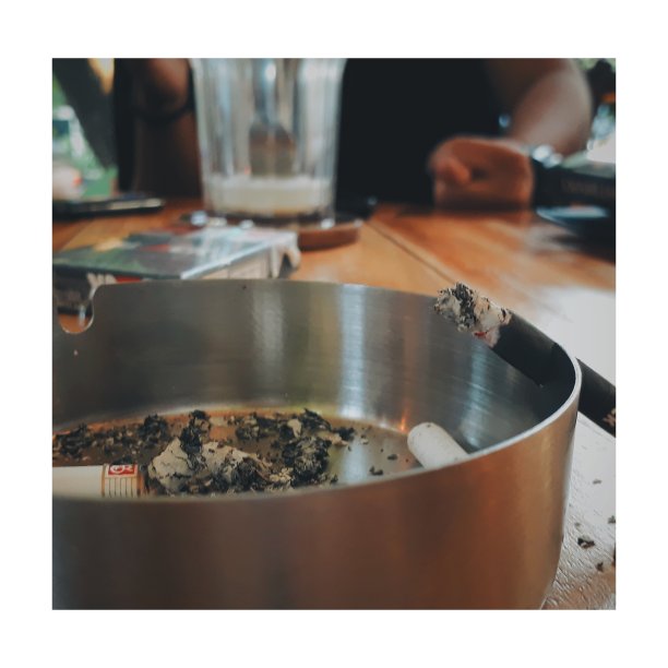 吸烟的房间图片下载