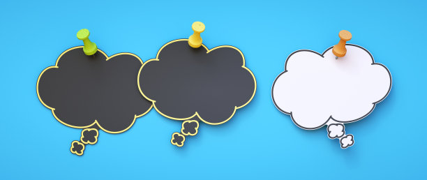 三张不同颜色的空思想泡泡便条，别在蓝色背景上。专为附加构图而设计。图片下载