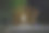 老房子与一个幽灵在森林晚上或废弃的鬼屋在雾。枯树林中神秘的老建筑。黑暗森林中令人毛骨悚然的房子。图片下载