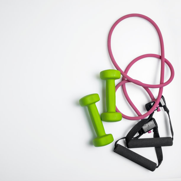 概念准备健身运动设备俯视图模拟。运动器材，俯视图图片下载