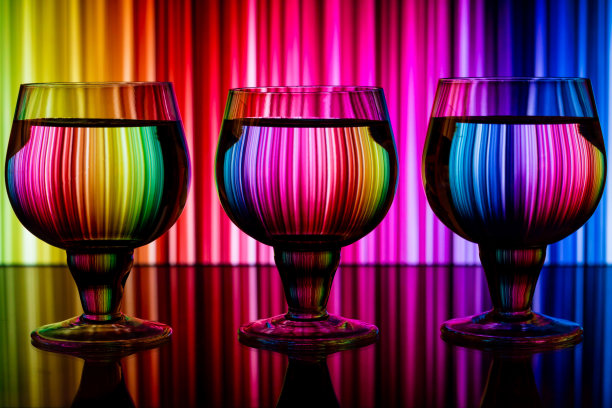 背景是三杯水图片下载