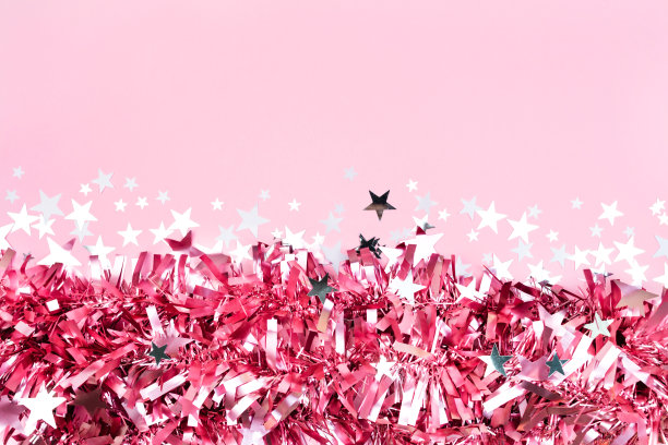 粉红色的装饰背景。圣诞假期问候横幅模型图片下载