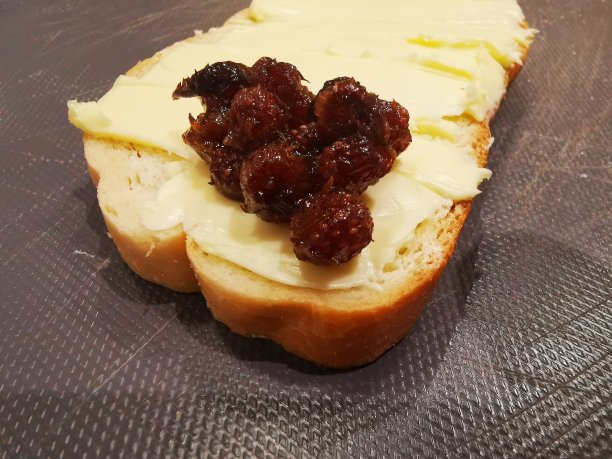 森林草莓图片下载