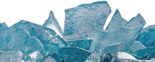 白色背景上孤立的大块破碎的浮冰图片下载