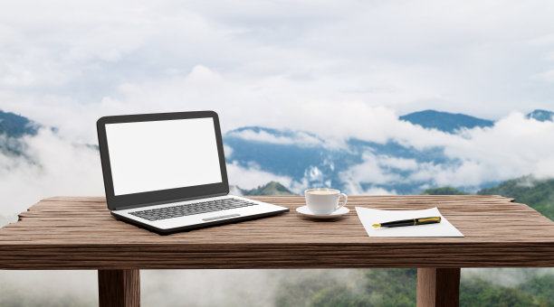 电脑笔记本和咖啡图片下载