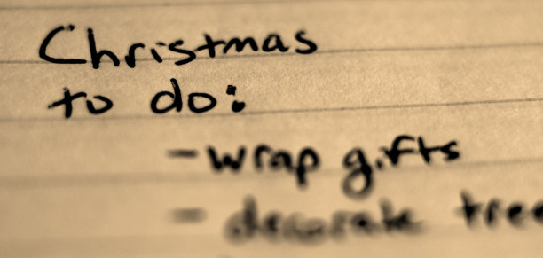 写在笔记本上的圣诞节待办事项清单图片下载