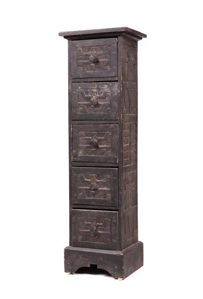 木质雕花橱柜5个抽屉，孤立图片下载