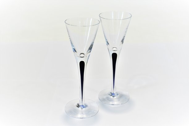 一副酒杯图片下载