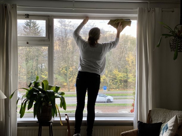 清洗窗户图片下载