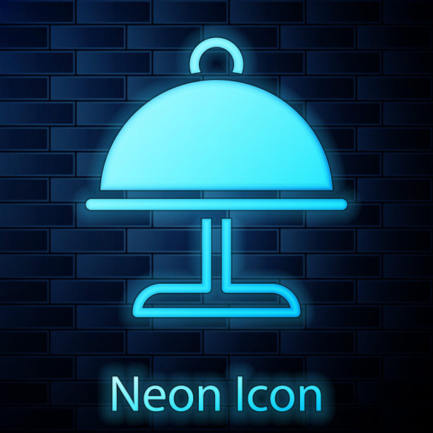 在砖墙的背景上有一盘食物的图标。托盘和盖子。带有盖子的餐厅钟摆。厨房用具的象征。向量图片下载