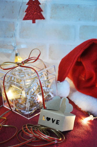 圣诞装饰上的爱的话语纸盒图片下载