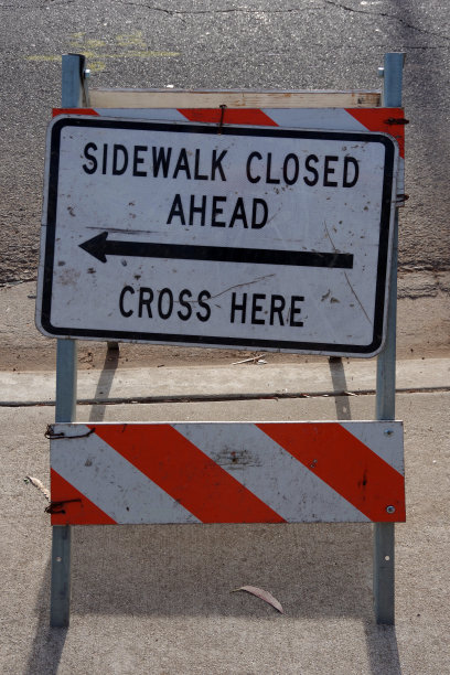 人行道上关闭图片下载