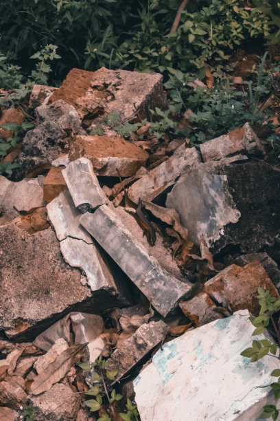 散落着未使用的碎片图片下载