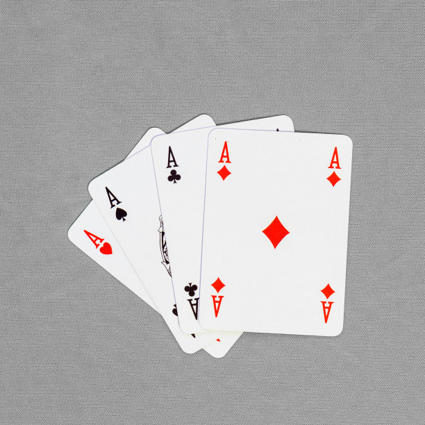 描绘a的四张扑克牌图片下载
