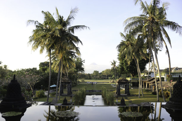 在默拉皮山的风景，一个受欢迎的目的地在日惹，印度尼西亚。印度尼西亚火山景观。图片下载