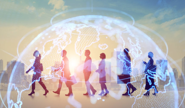 多民族人群一起行走。通信网络的概念。图片下载