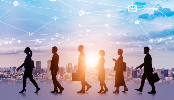多民族人群一起行走。通信网络的概念。图片下载