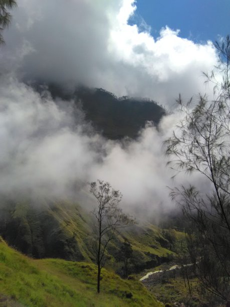 林贾尼山图片下载