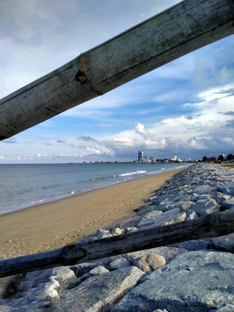 海滩边的美景图片下载