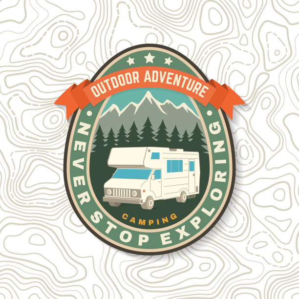 从来没有停止探索。夏令营。向量。概念衬衫或标志，印刷，邮票或t恤。复古的排版设计房车拖车和森林剪影。图片下载