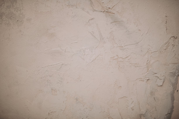 街道上白雪覆盖的舒适咖啡馆，在圣诞节和冬季假日装饰的咖啡馆的外观图片下载