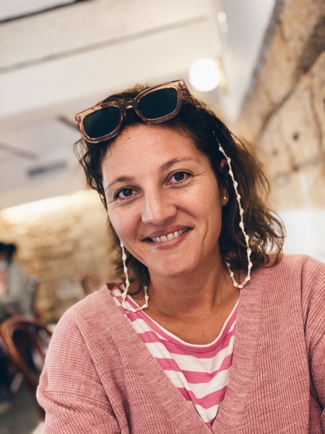 肖像在粉红色的图片下载