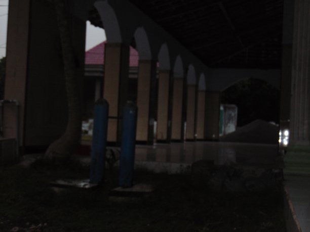 房子阳台的剪影图片下载