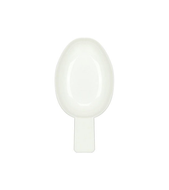 白色背景上的白色塑料药勺图片下载