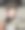 拿着扇子的年轻女子图片下载