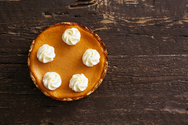 用有机原料做成的南瓜派。图片下载