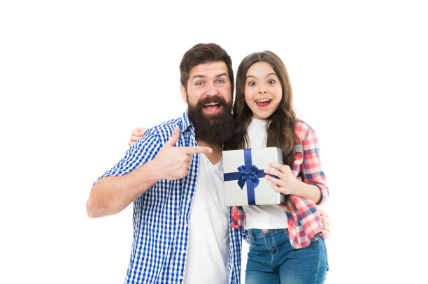 出售。快乐的男人指着箱子在孩子的手里。季节性的报价。假期准备。清仓大减价。神奇的折扣。礼品商店。销售和交付。超级储蓄。大的买。超级销售图片下载