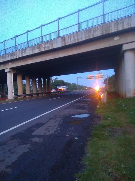 桥在高速公路上交叉图片下载