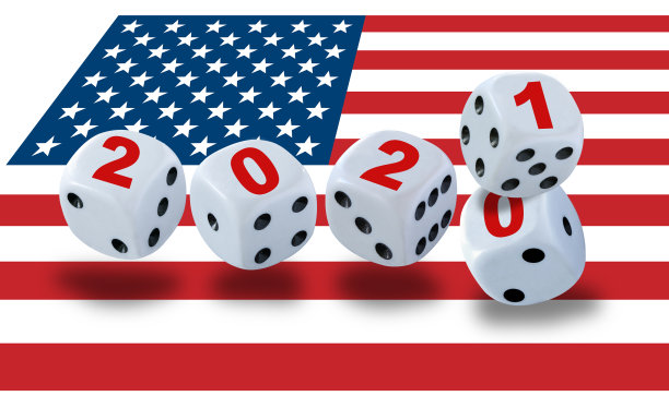 侧面写着2020到2021年的大骰子，背景是美国国旗。图片下载