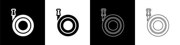 设置花园软管图标隔离在黑色和白色背景。喷枪图标。灌溉设备。向量图片下载