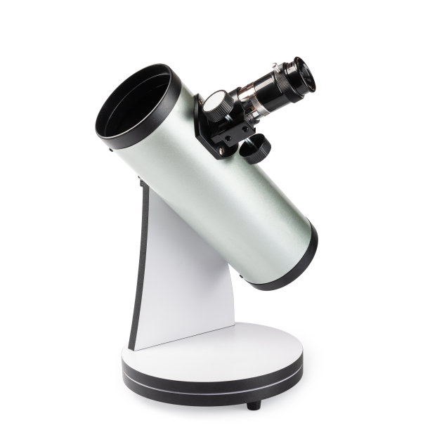 业余望远镜孤立在白色上图片下载