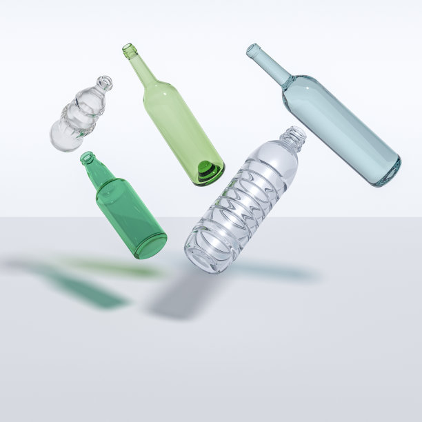 多个空瓶子的抽象图像，漂浮，飞行，悬浮在半空中，孤立的白色图片下载