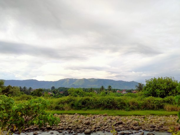 城市外的风景图片下载