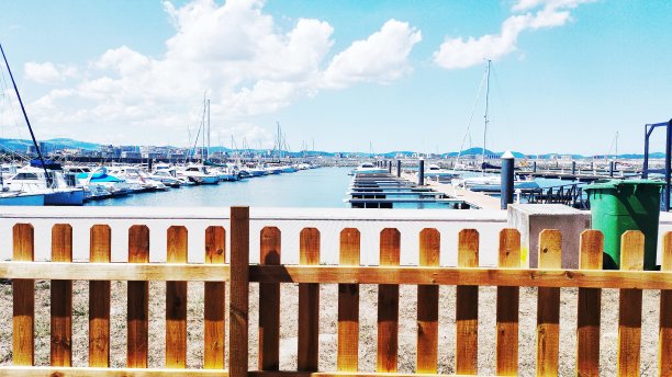 坎塔布里亚的拉雷多港图片下载