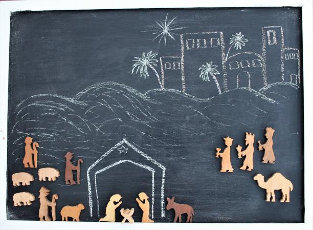 黑板上的圣诞耶稣诞生场景图片下载