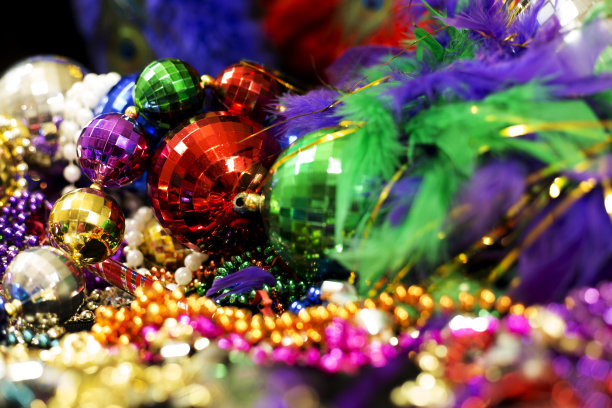 狂欢节的面具和五彩缤纷的装饰。图片下载