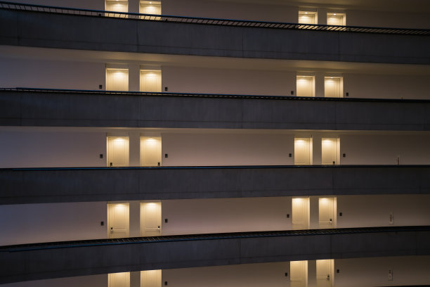 商业区的现代摩天大楼图片下载