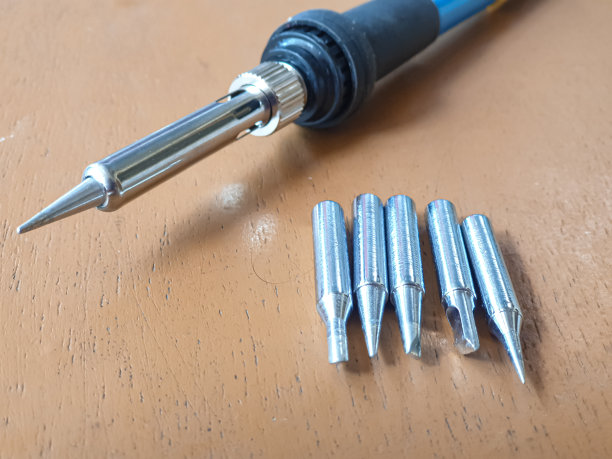 用焊接刀片焊接图片下载