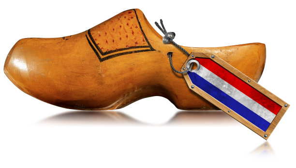 荷兰产的带有荷兰国旗的木屐图片下载